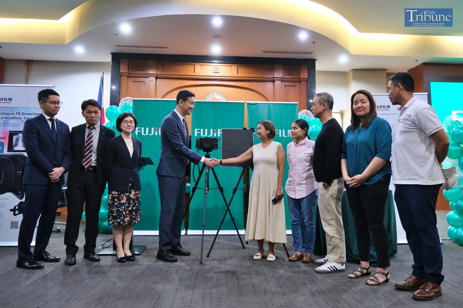 TRIBUNE-mayoabbybinay-fujifilm-MasahiroUehara-fujifilm-group-photo
